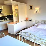 4 Pers Piscine Chauffee Acces A Pied A La Santa Giulia Apartment *