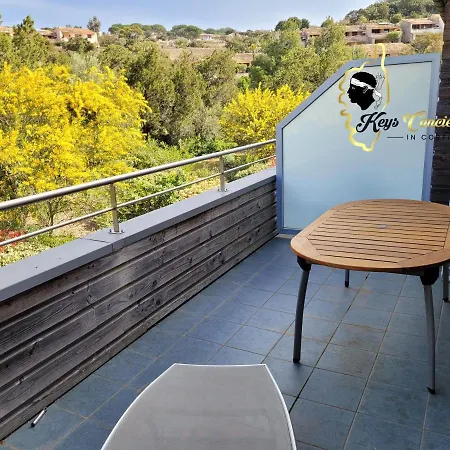 4 Pers Piscine Chauffee Acces A Pied A La Santa Giulia